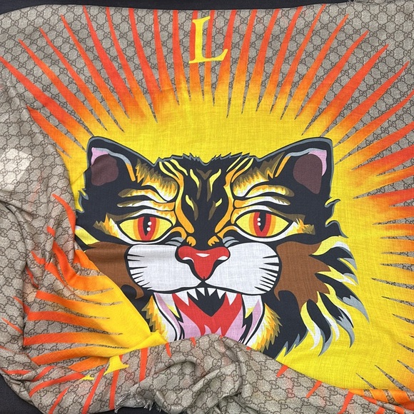 Gucci // Y2K Vintage Monogram Red Tiger shawl/ scarf - Picture 7 of 14